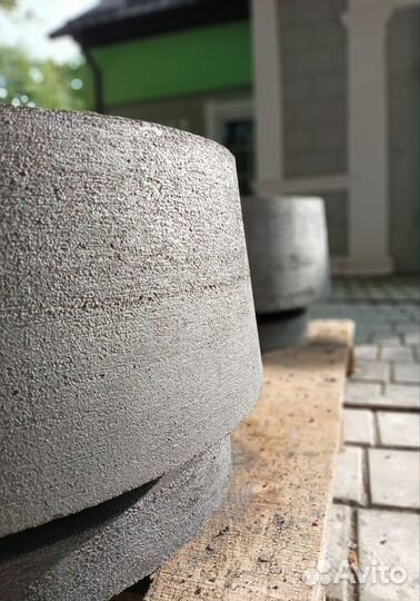 Уличные вазоны бетонные