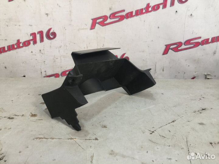 Дефлектор радиатора левый Renault Logan 2