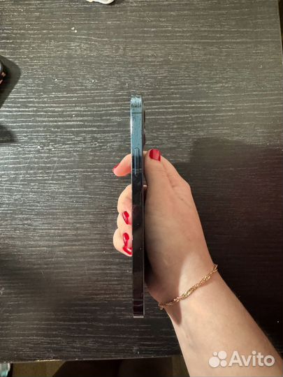 iPhone 15 Pro, 128 ГБ