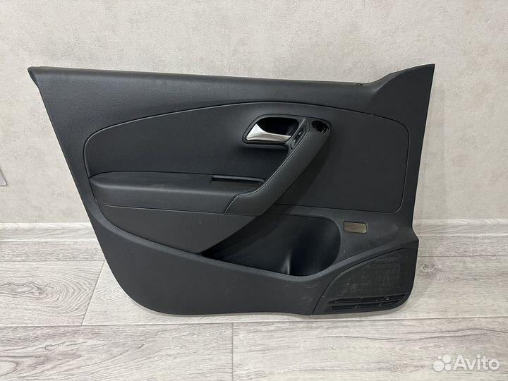 Дверные карты на Volkswagen polo 5