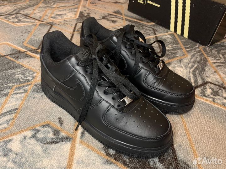 Nike air force 1 low black