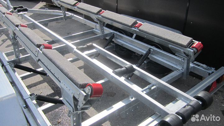 Прицеп лав-81014В с выдвигающимися роликами