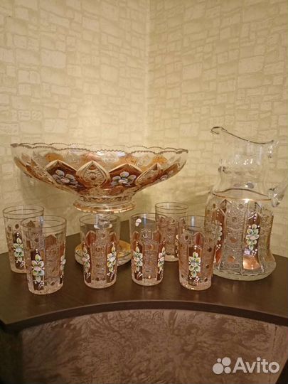 Графин с рюмками