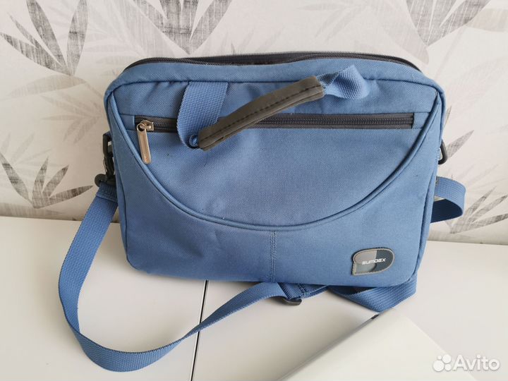 Нетбук Samsung NP-NC110-A02