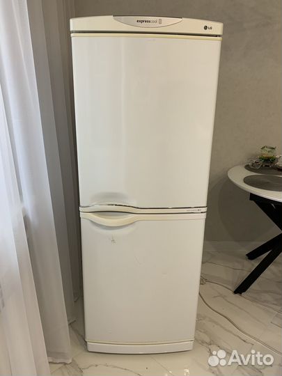 Холодильник LG
