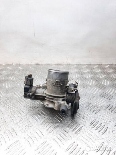 Дроссельная заслонка Toyota Yaris хэтчбэк 3 дв