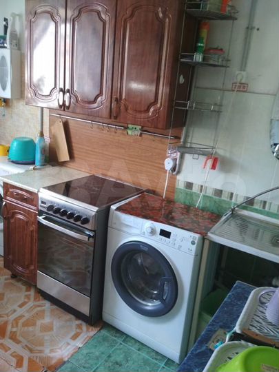 Комната 10,6 м² в 5-к., 2/2 эт.