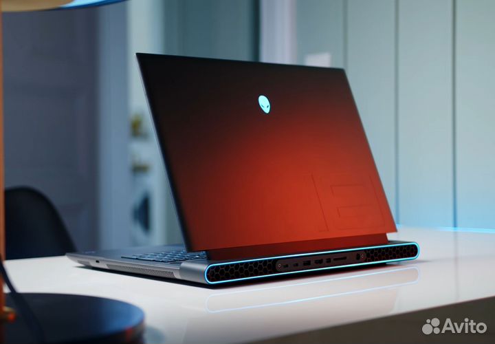 Alienware M18 i9 14900HX / RTX 4090 / 64GB / 4TB