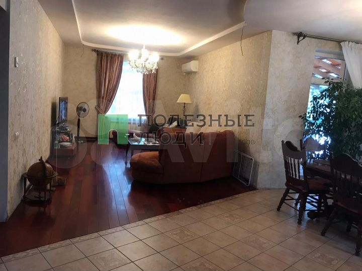 Коттедж 425,5 м² на участке 28 сот.