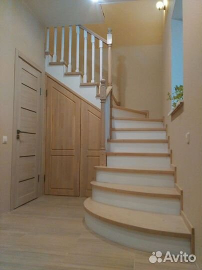 Изготовление и установка деревянных лестниц