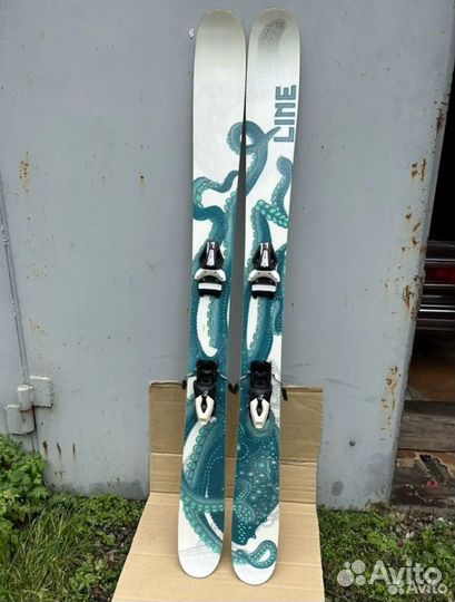 Горные лыжи TwinTip фрирайд Line Pandora 152см