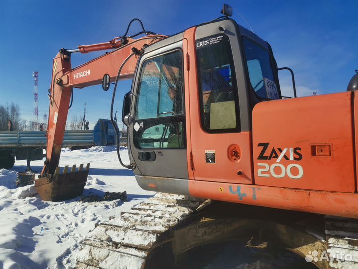 Машинист гусеничного экскаватора