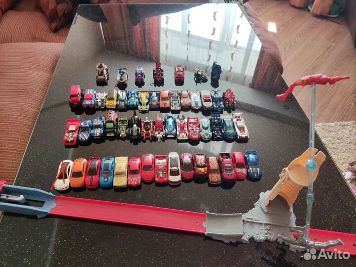 Hot wheels машинки