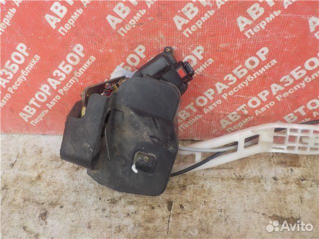 Замок двери задний левый Kia Opirus