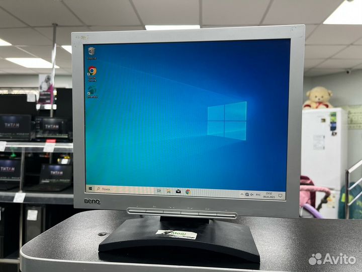 17 Монитор BenQ Q7T4 (пт18б)