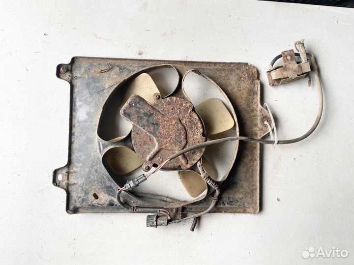 Вентилятор кондиционера Mitsubishi Space wagon