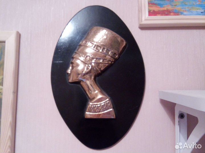 Барельеф Нефертити СССР