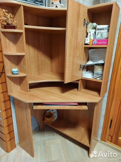 Компьютерный стол