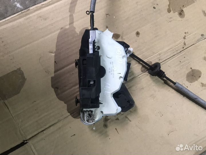 Polo sedan замок двери 6rd837015a