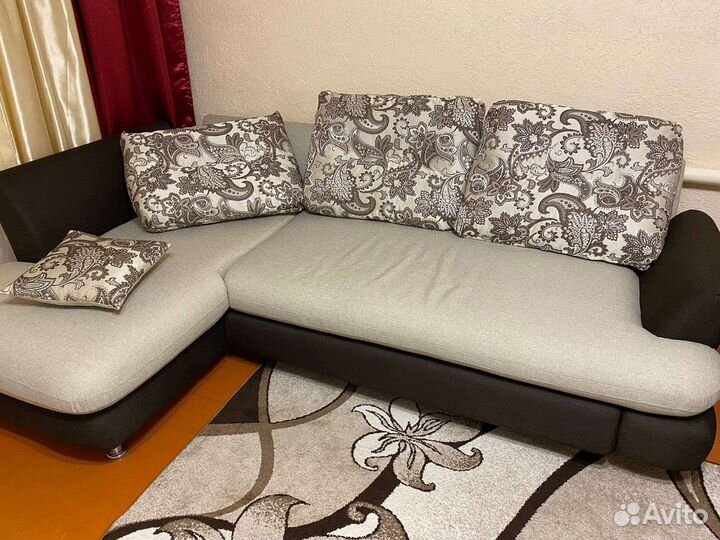 Угловой диван