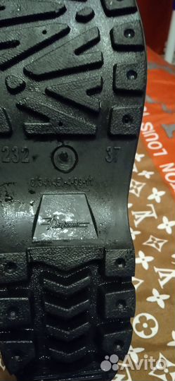 Резиновые сапоги размер 37