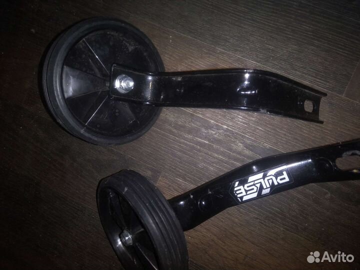 Новые боковые колеса беговела