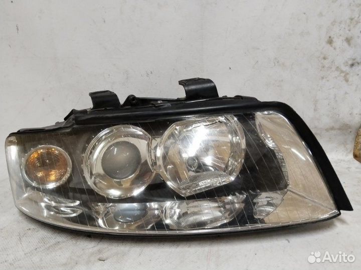 Фара передняя правая Audi A4 B6 8EC / 8E5 ASN 2003