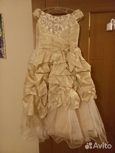 Бальное платье