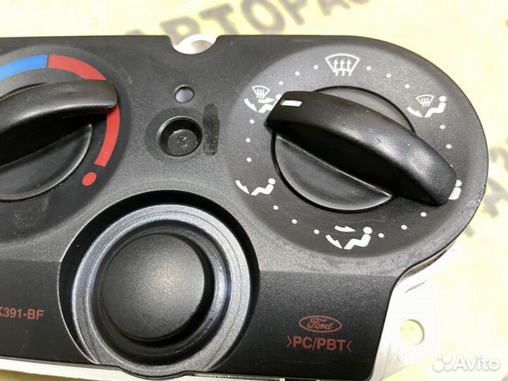 Блок управления отопителем Ford Fusion