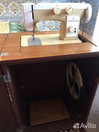 Машинка швейная