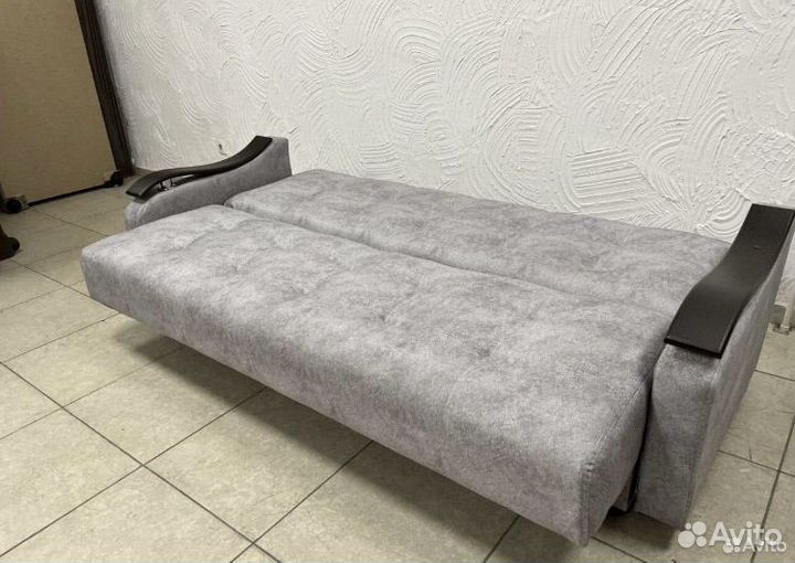 Диван