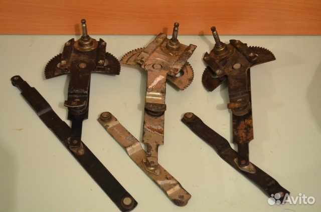 Механизм стеклоподъемника газ 2410, 3110, 31029