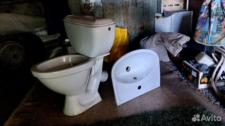 Унитаз и раковина бу