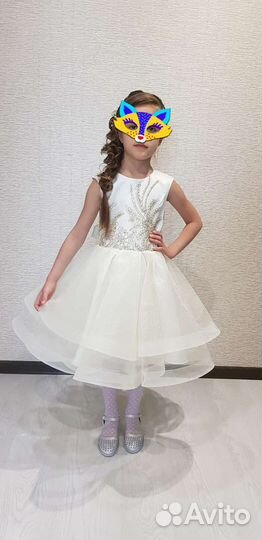 Платье праздничное