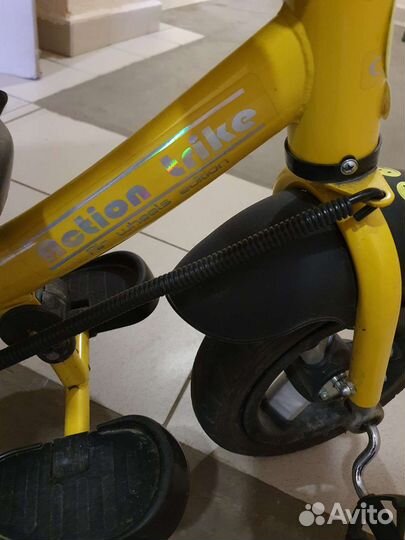 Детский трехколесный велосипед