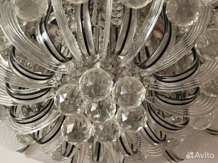 Хрустальная люстра