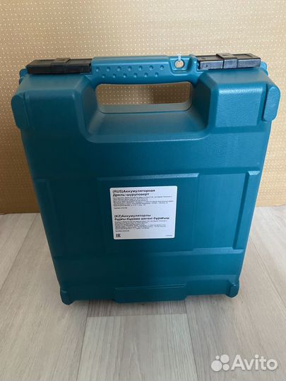 Шуруповерт Makita (Макита) df488dwae 18v 2x2Ач