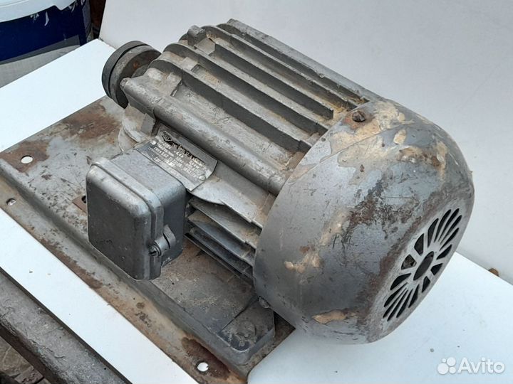 Двигатель стиральной машины СССР