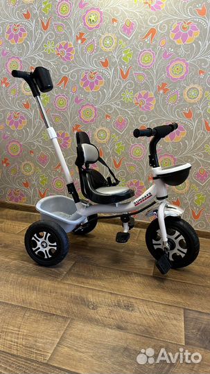 Трехколесный велосипед