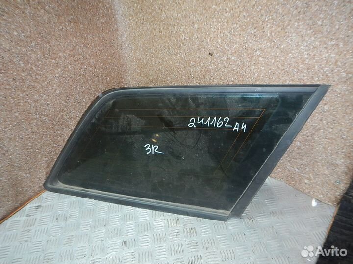 Стекло кузовное глухое правое, Audi (Ауди) -А4 (B7