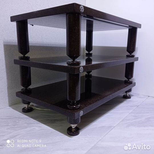 Стойка для аудио аппаратуры