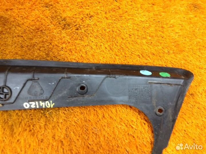 Водосток багажника задний правый Mercedes-Benz