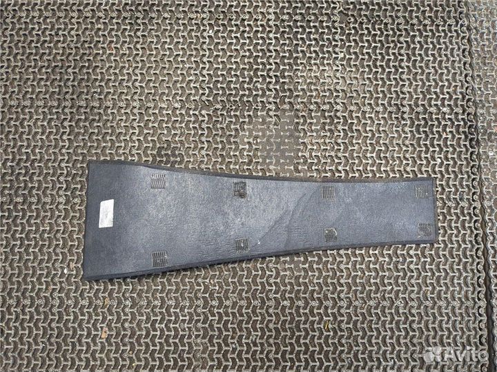 Ковер салона Tesla Model S, 2013