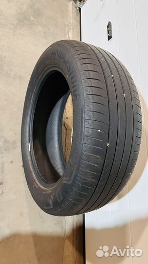 Bridgestone Alenza 001 235/55 R19