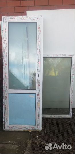 Дверь пластиковая и окна