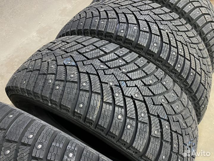 Pirelli Scorpion Ice Zero 2 275/50 R21 113H