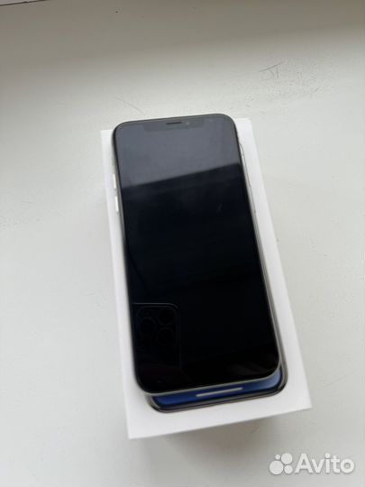 iPhone X, 256 ГБ