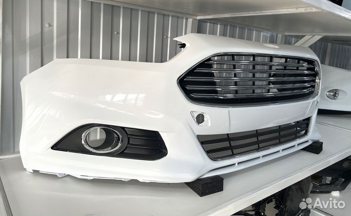 Передний бампер на Ford Mondeo 5 - Белый