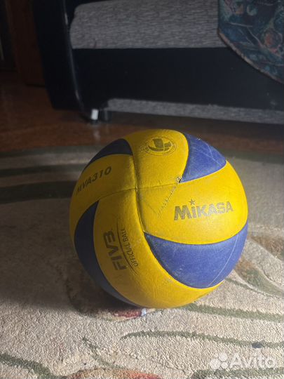 Волейбольный мяч mikasa mva 310 бу