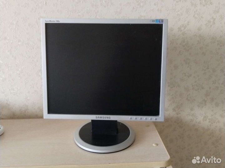 Монитор Samsung